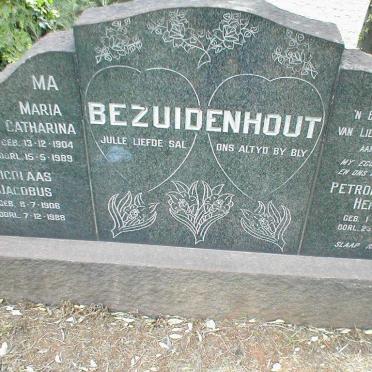 BEZUIDENHOUT Nicolaas Jacobus 1906-1988 &amp; Petronella Hermina 1914-1960 &amp; Maria Catharina 1904-1989