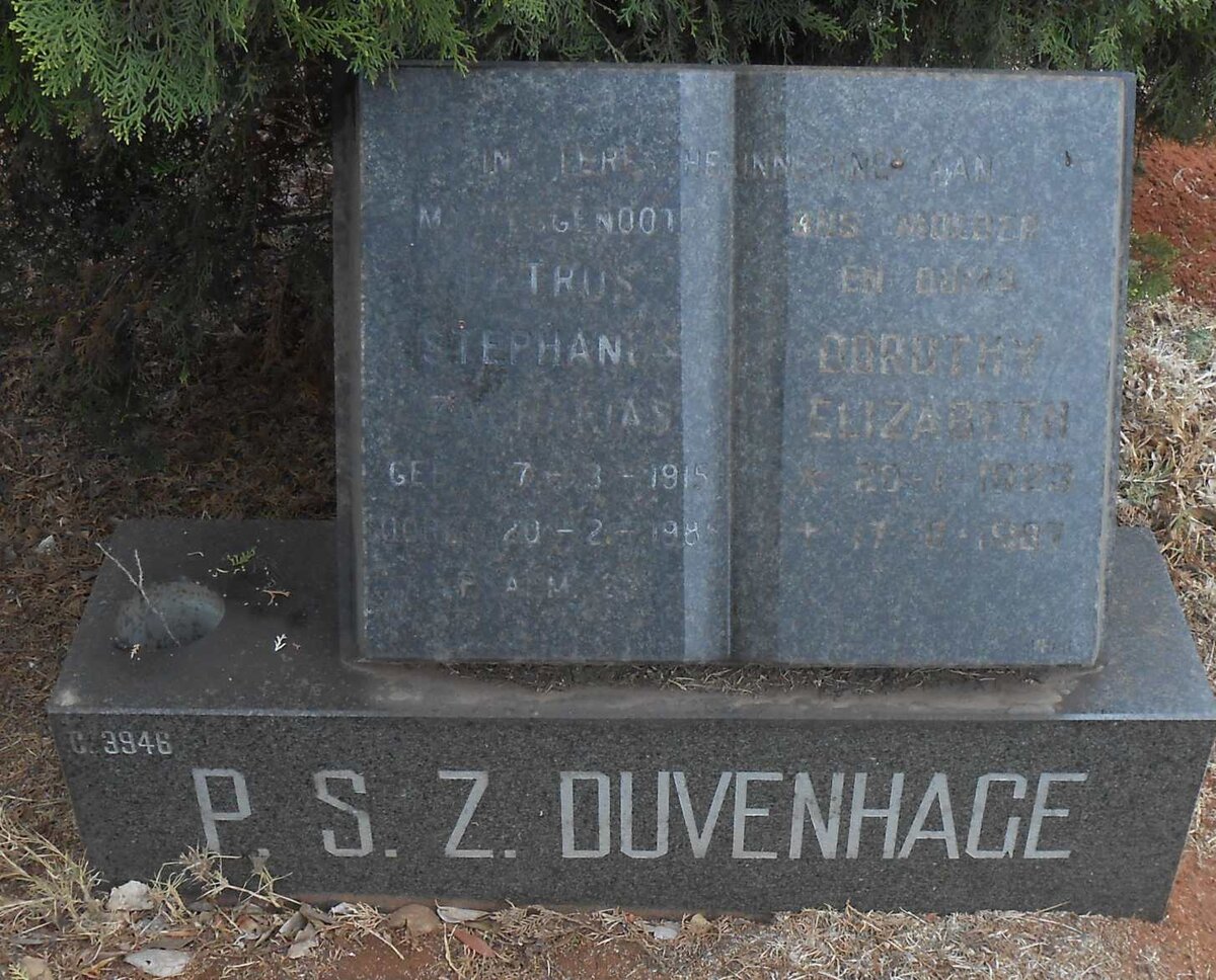 DUVENHAGE Petrus Stephanus Zacharias 1915-1985 &amp; Dorothy Elizabeth 1923-19?7
