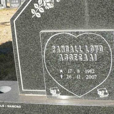 FRANCIS :: VARRIE :: ASSEGAAI