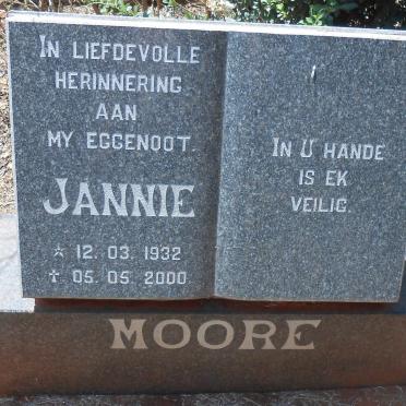 MOORE Jannie 1932-2000