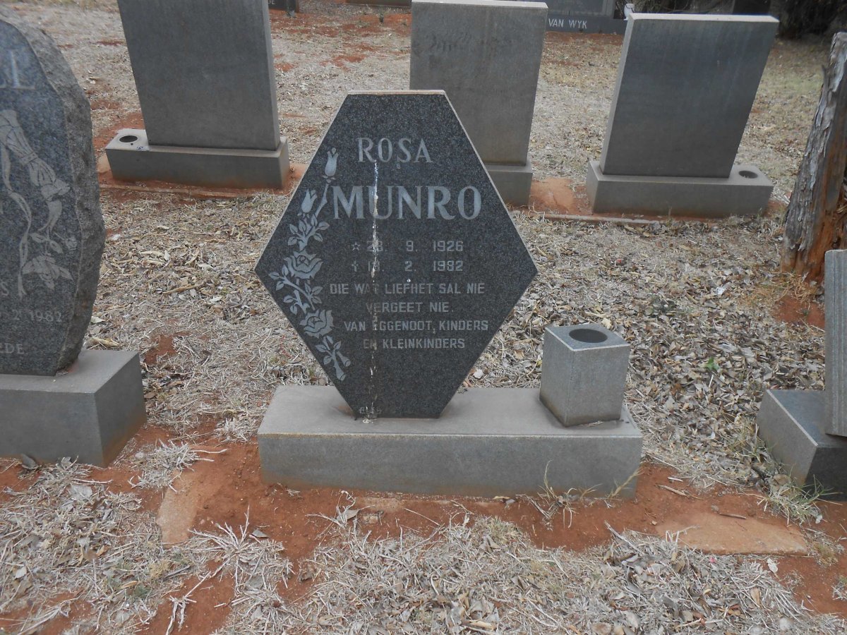 MUNRO Rosa 1926-1982