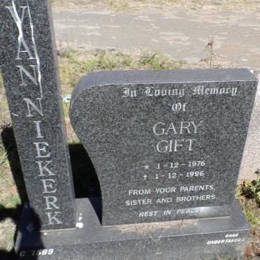 NIEKERK Gary Gift, van 1976-1996