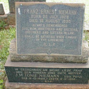 NIEMANN J.M. Tonie nee PUTZ 1894-1958 :: NIEMANN Franz Ernest  1928-1955