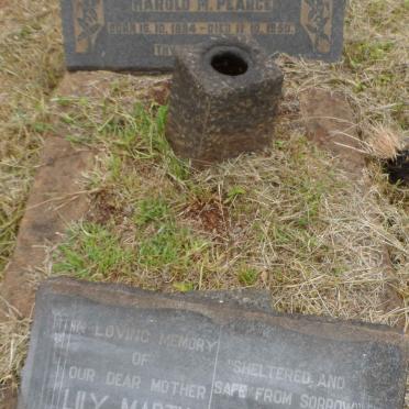 PEARCE Harold M. 1894-1950 &amp; Lily Martha -1959