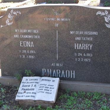 PHARAOH Harry 1913-1973 &amp; Edna 1914-1997 :: PHARAOH David T.R 1939-1943
