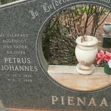 PIENAAR Petrus Johannes 1928-1984