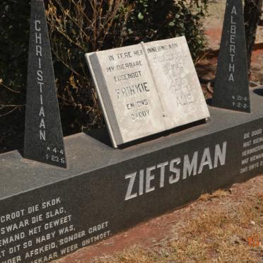 ZIETSMAN Christiaan Frederick 1919-1975 &amp; Albertha Hendrika 1919-1996