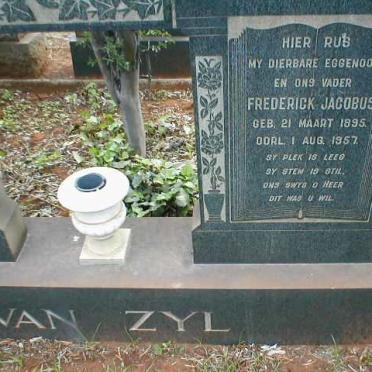 ZYL Frededrick Jacobus, van 1895-1957 &amp; Aletta Magrieta 1888-1970