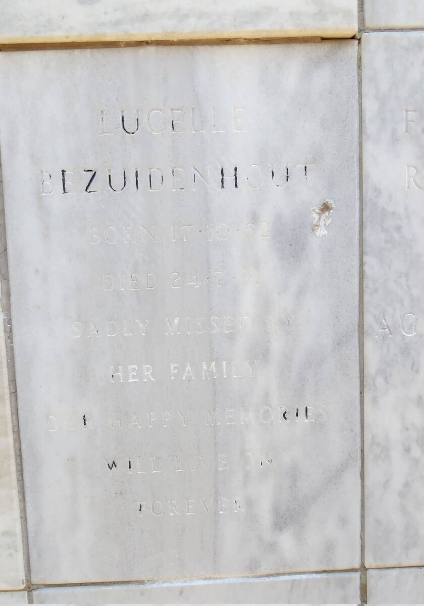 BEZUIDENHOUT Lucelle 1952-1991