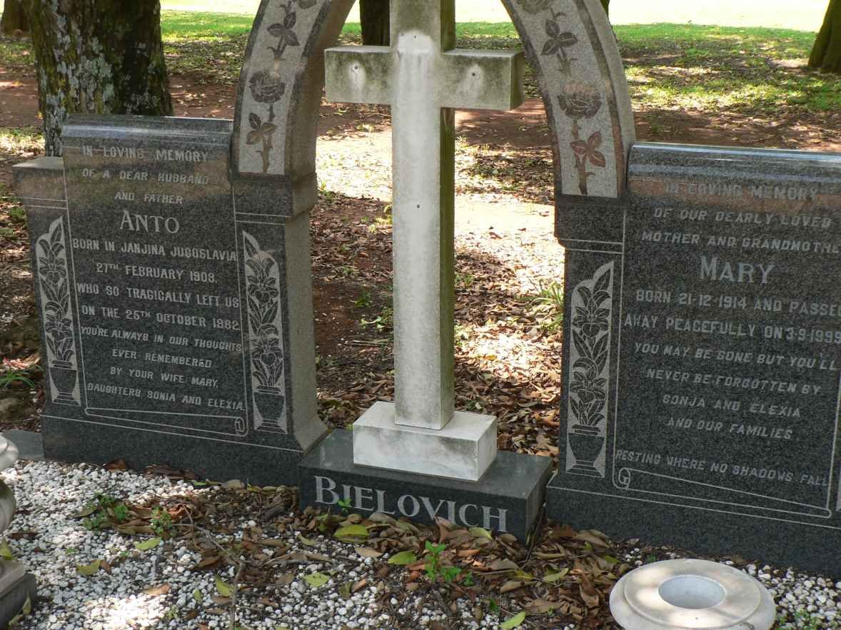 BIELOVICH Anto 1908-1982 &amp; Mary 1914 -1999