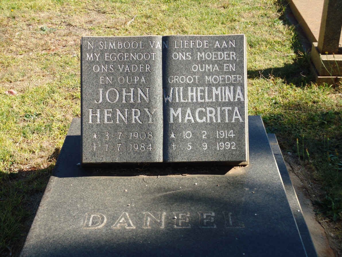 DANEEL John Henry 1908-1984 &amp; Wilhelmina Magrita 1914-1992