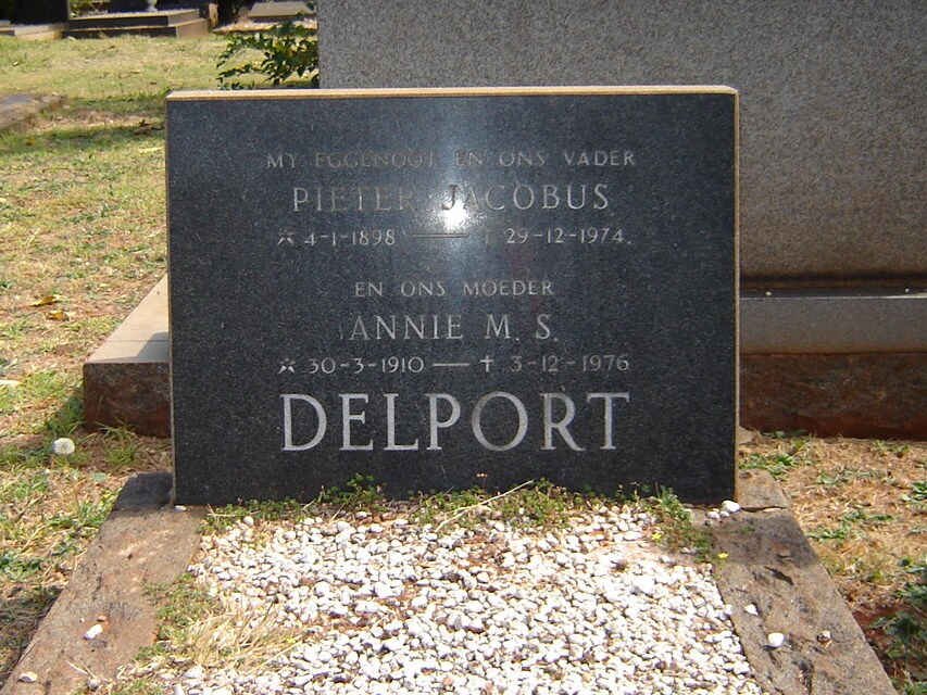 DELPORT Pieter Jacobus 1898-1974 &amp; Annie M.S. 1910-1976