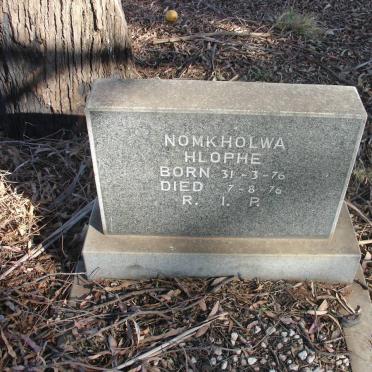 HLOPHE Nomkholwa 1976-1976