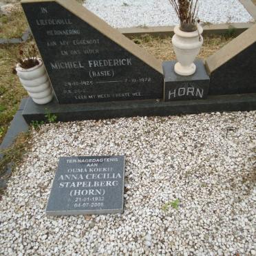 HORN Michiel Frederick 1925-1972 :: STAPELBERG Anna Cecilia voorheen HORN 1932-2008
