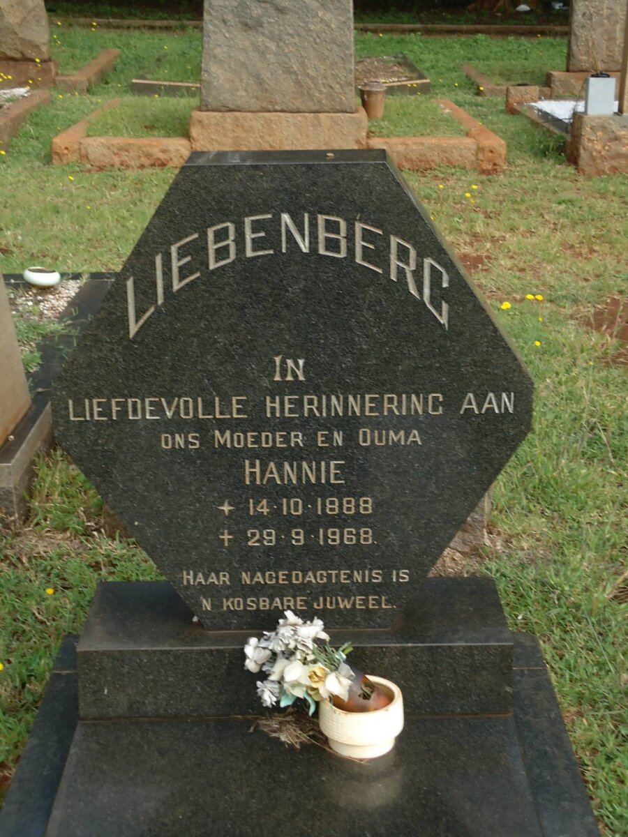 LIEBENBERG Hannie 1888-1968