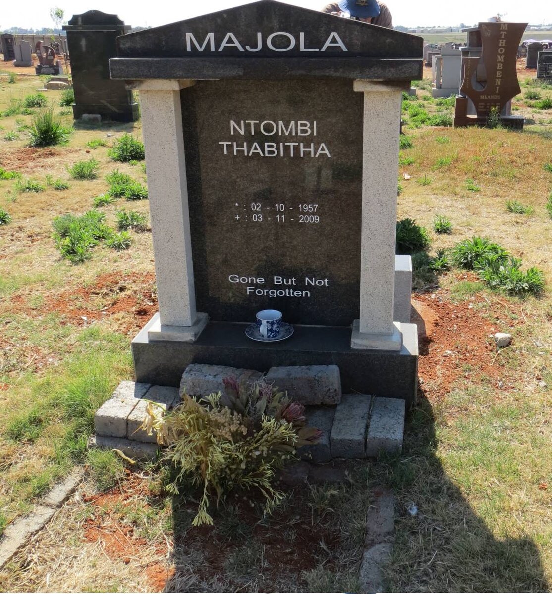 MAJOLA Ntombi Thabitha 1957-2009