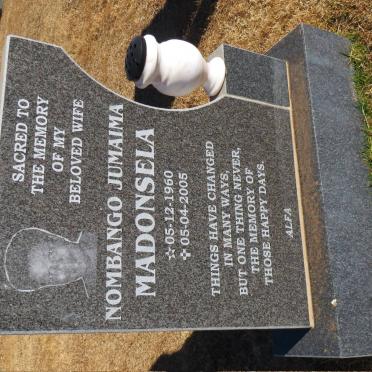 MADONSELA Nombango Jumaima 1960-2005