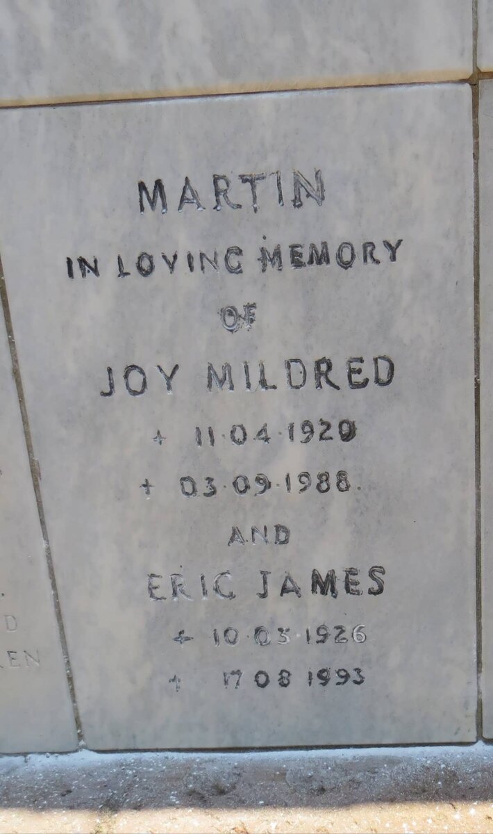 MARTIN Eric James 1926-1993 &amp; Joy Mildred 1920-1988