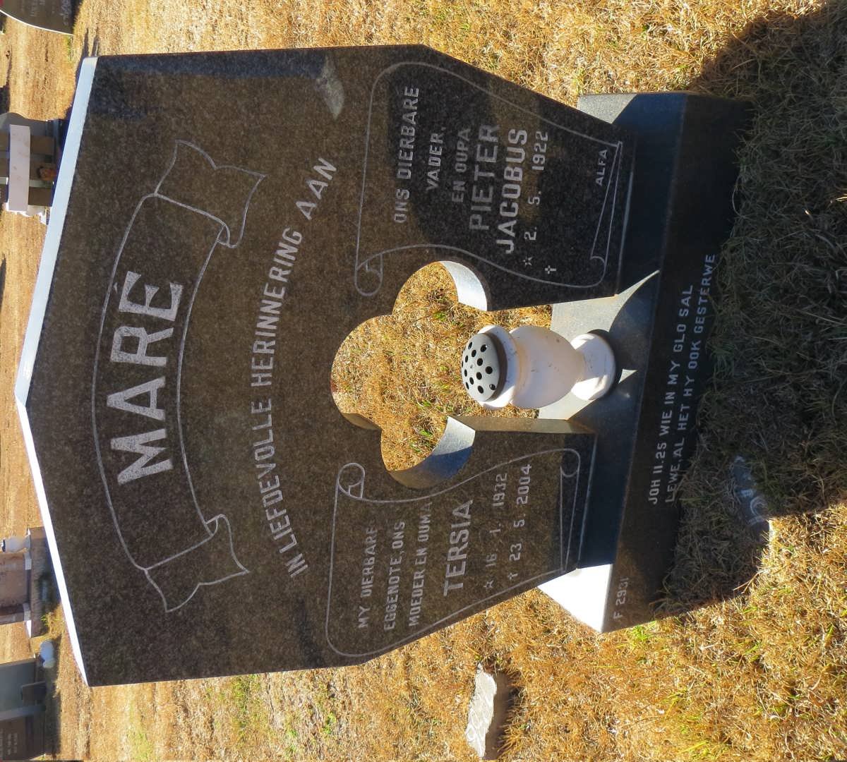 MARE Pieter Jacobus 1922- &amp; Tersia 1932-2004