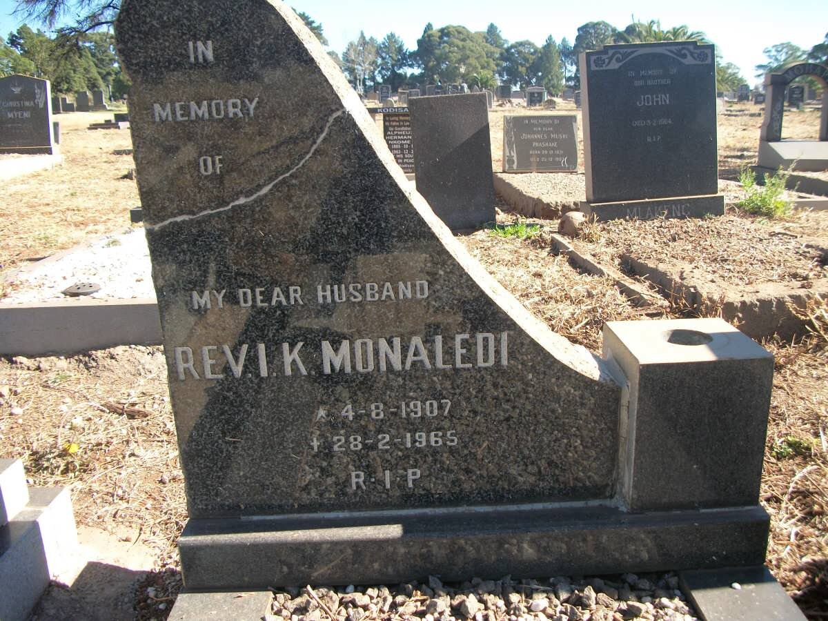 MONALEDI I. K. 1907-1965