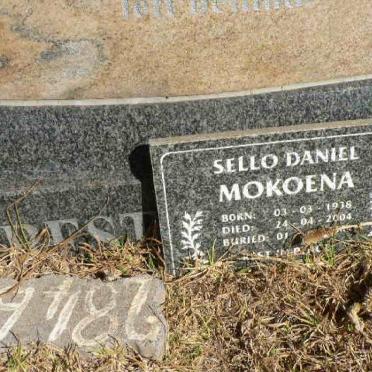 MOKOENA Sello Daniel 1938-2004