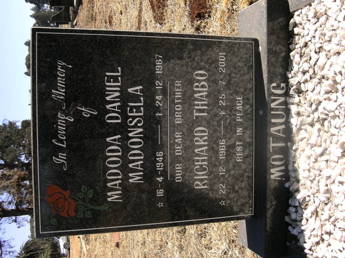 MOTAUNG Madoda Daniel Madonsela 1946-1967 :: MOTAUNG Richard Thabo 1966-2001