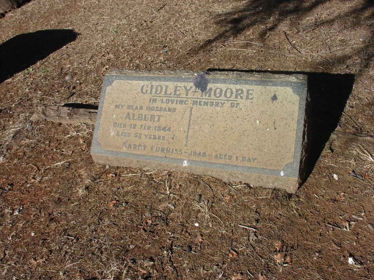 MOORE Albert, Gidley -1944 :: GIDLEY-MOORE Barry ?urniss 194?