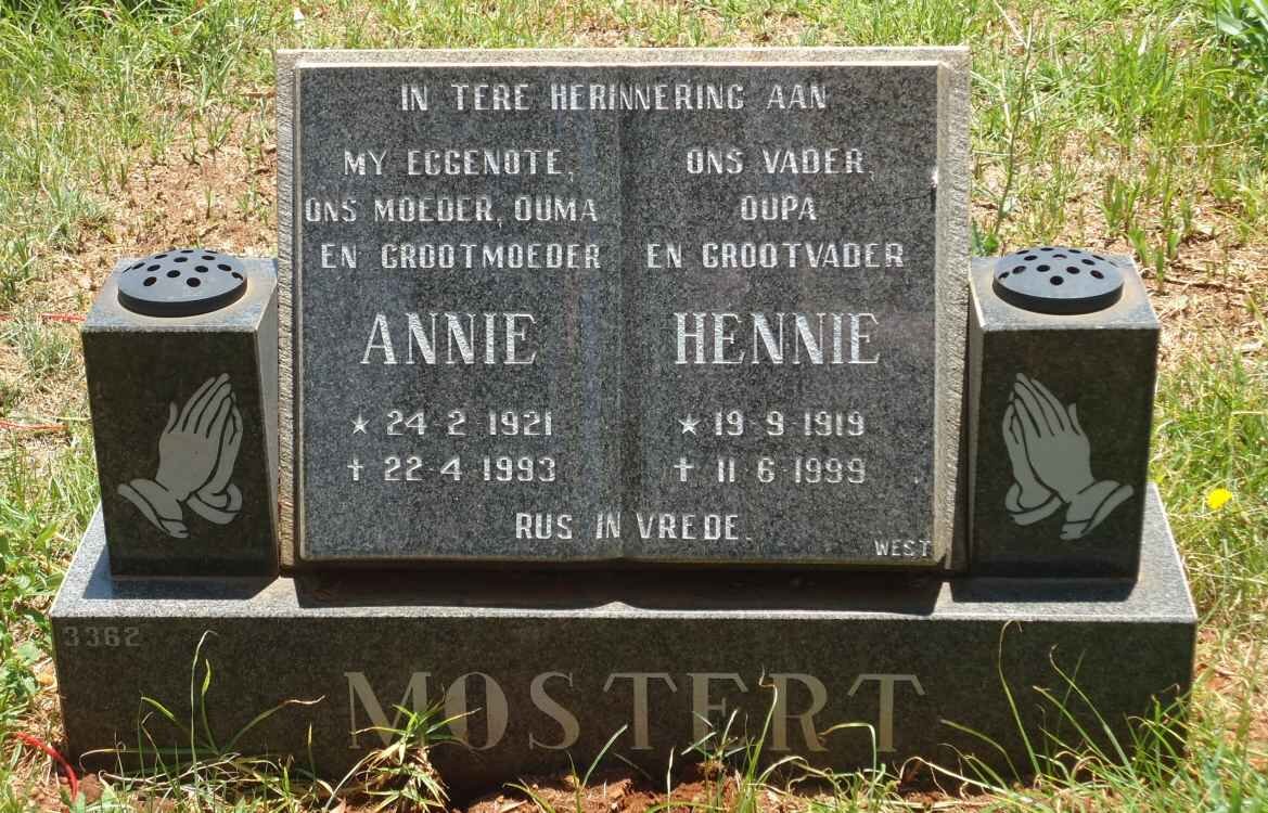 MOSTERT Hennie 1919-1999 &amp; Annie 1921-1993