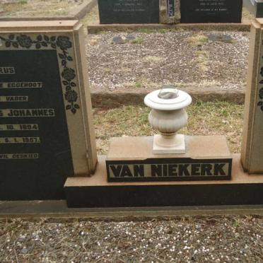 NIEKERK Albertus Johannes, van 1894-1957 &amp; Susanna Katrina 1894-1961