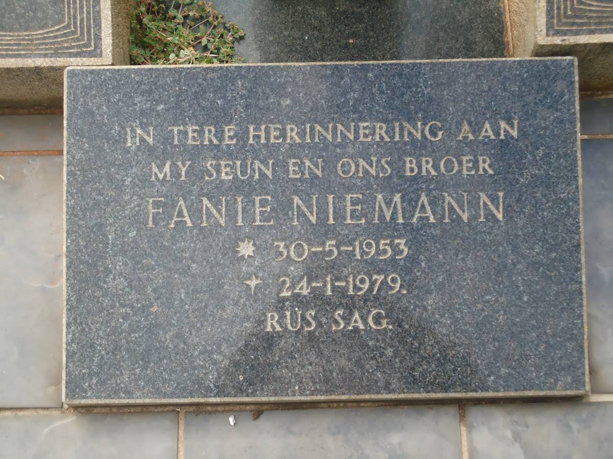 NIEMANN Fanie 1953-1979