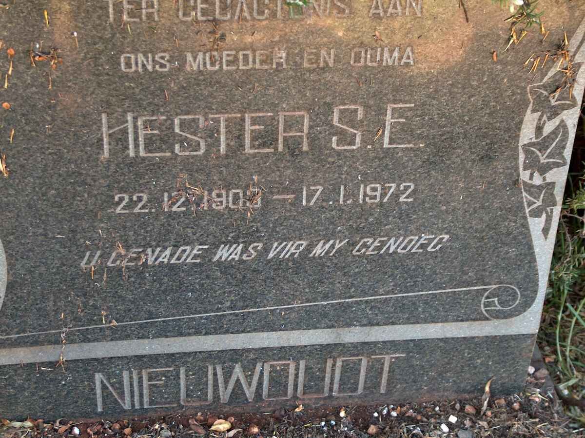 NIEUWOUDT Hester S.E. 190?-1972