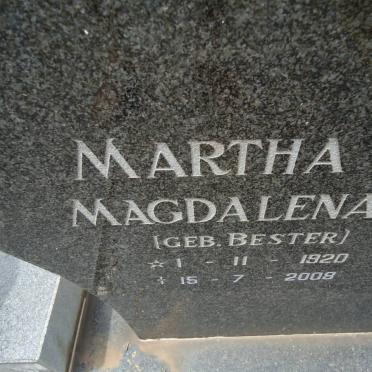 OOSTHUYSEN Petrus Johannes 1924-1990 &amp; Martha Magdalena BESTER 1920-2009