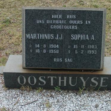 OOSTHUYSE Marthinus J.J. 1904-1958 &amp; Sophia A. 1903-1993