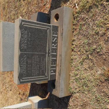 PIETERSE Nicolaas Hendrik 1938- &amp; Helena Catherina 1947-1997