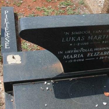 PIETERSE Lukas Marthinus 1916-1960 &amp; Maria Elizabeth 1916-2006