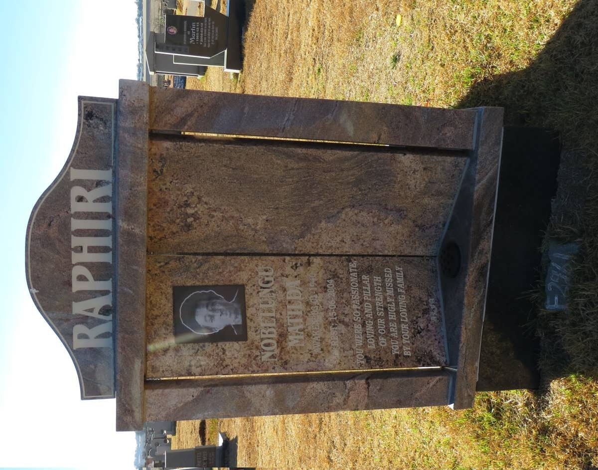 RAPHIRI Nobelunu Matilda 194?-2004