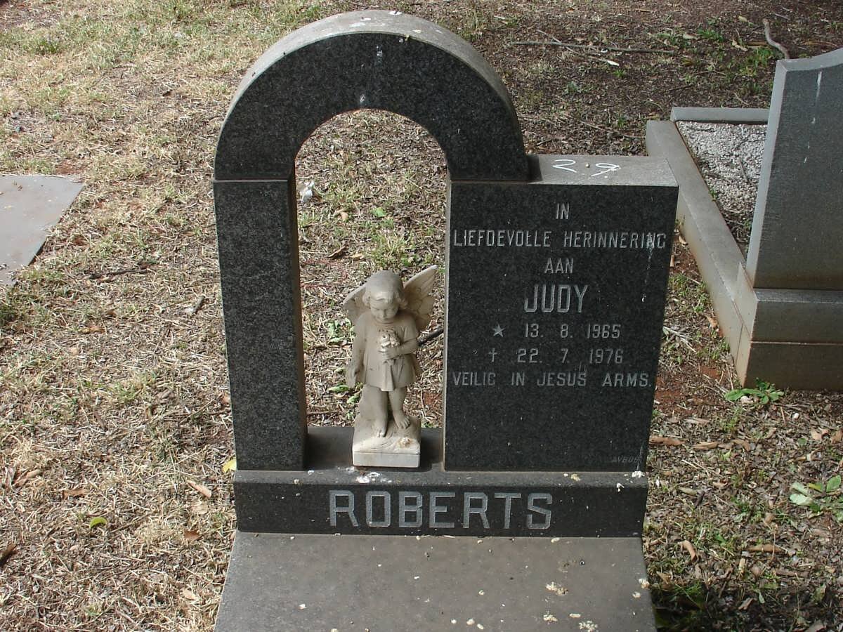 ROBERTS Judy 1965-1976