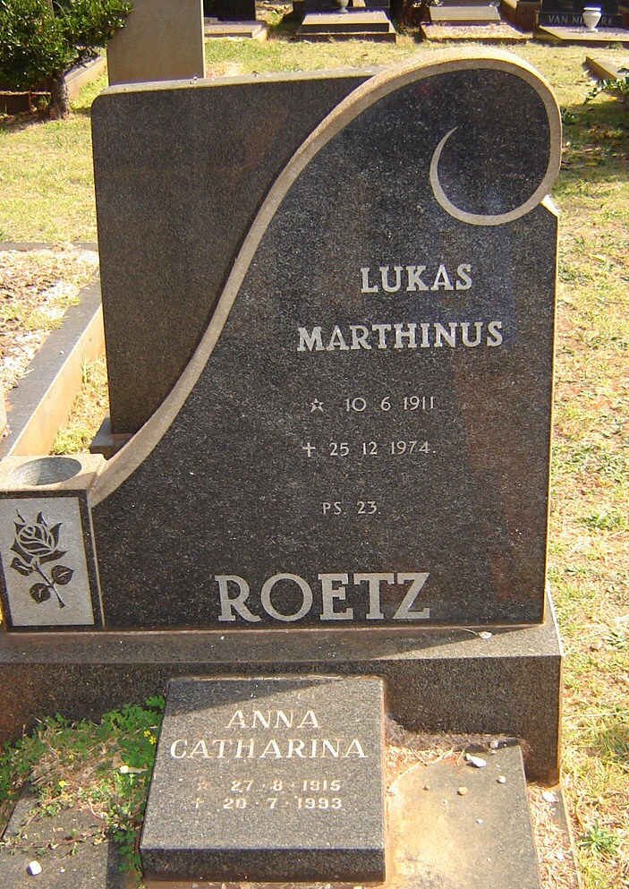 ROETZ Lukas Marthinus 1911-1974 &amp; Anna Catharina 1915-1993