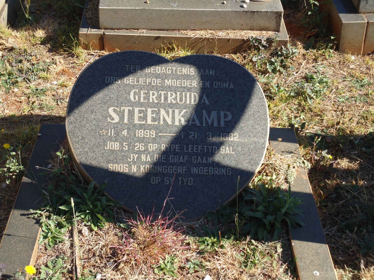 STEENKAMP Gertruida 1899-1982