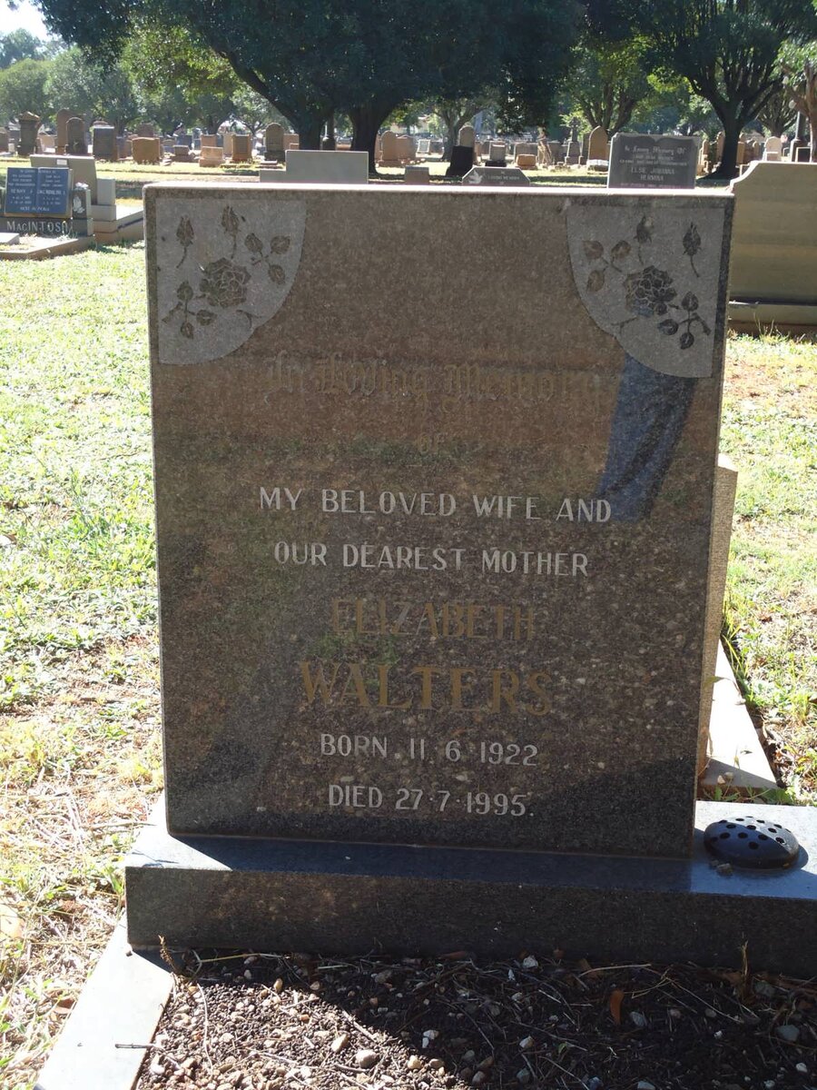 WALTERS Elizabeth 1922-1995