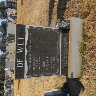 WET Koos Plessis, de 1922-1996