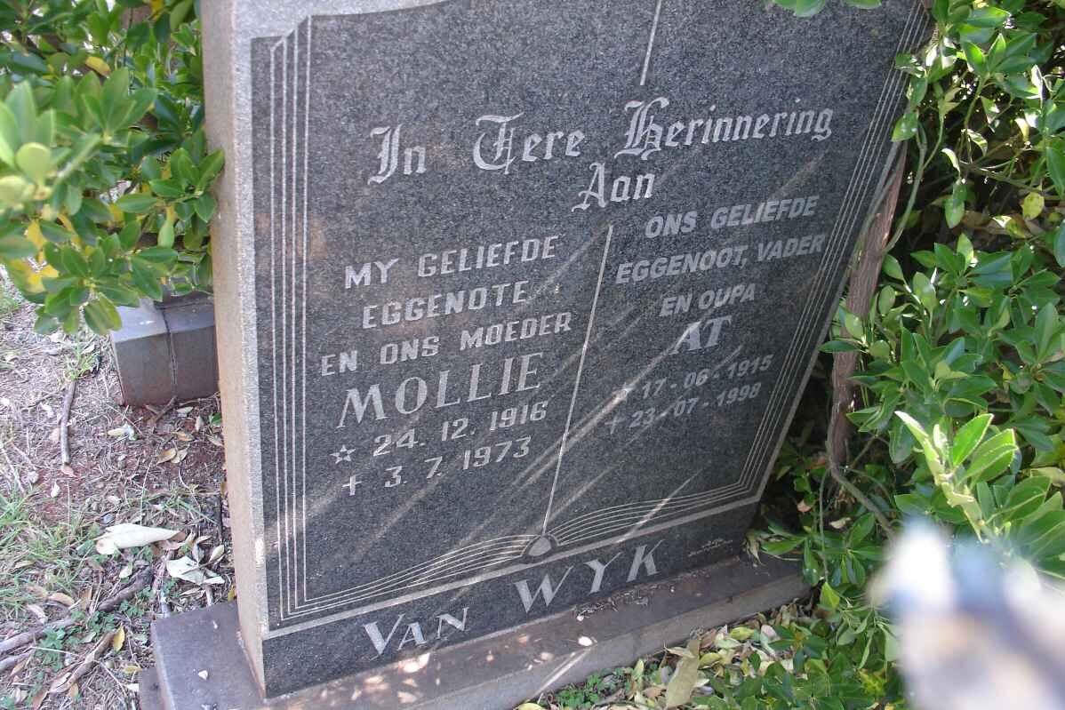 WYK At, van 1915-1998 &amp; Mollie 1916-1973