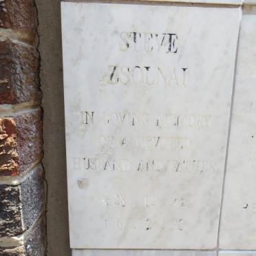 ZSOLNAI Steve 1942-1993