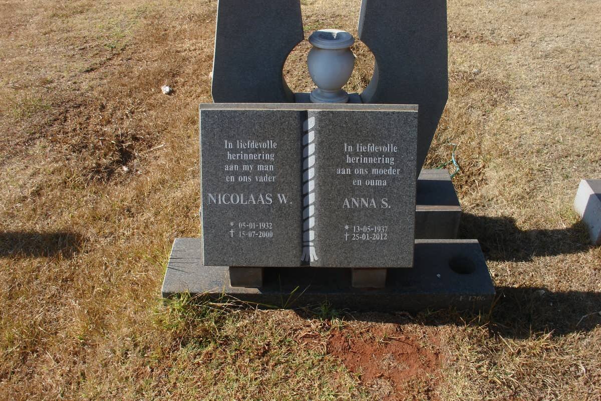 ? Nicolaas W. 1932-2000 &amp; Anna S. 1937-2012