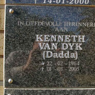 DYK Kenneth, van 1964-2005