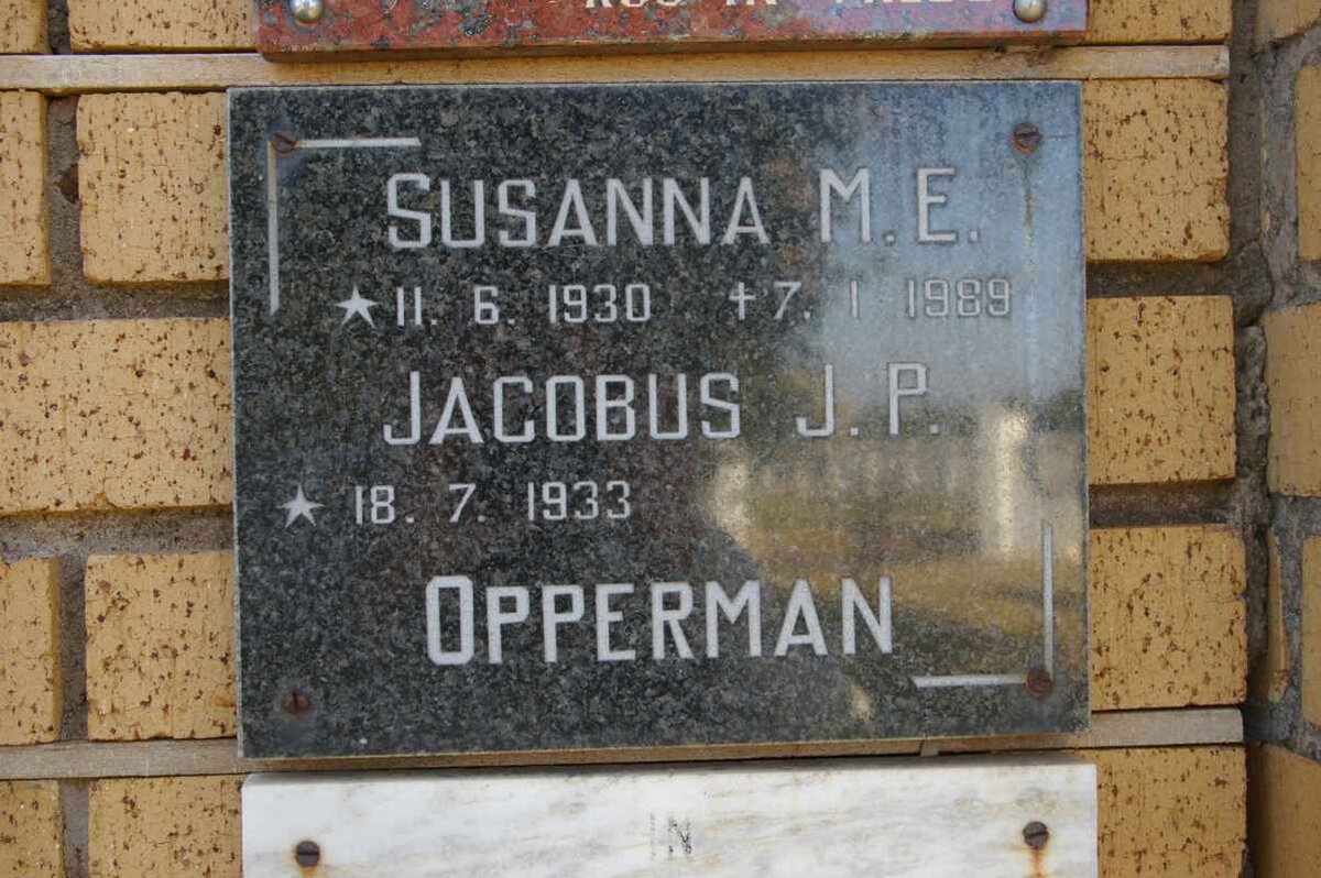 OPPERMAN Jacobus J.P. 1933- &amp; Susanna M.E. 1930-1989