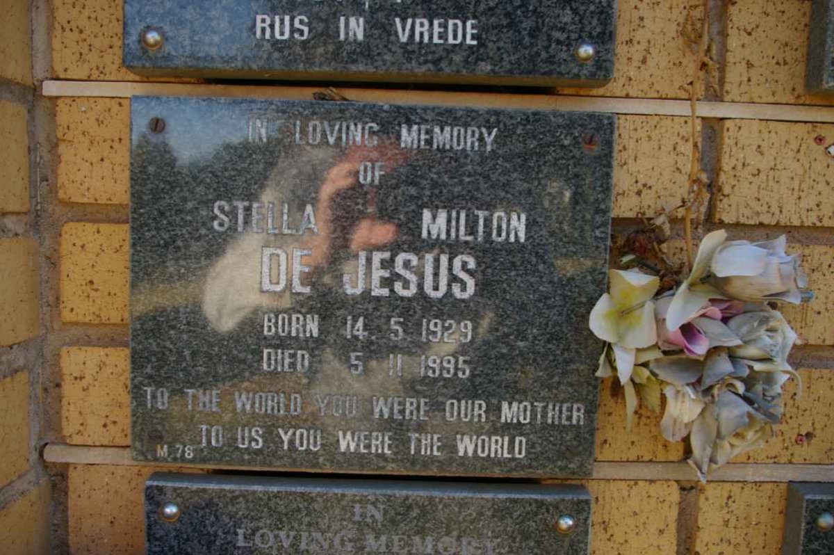 JESUS Stella Milton, de 1929-1995