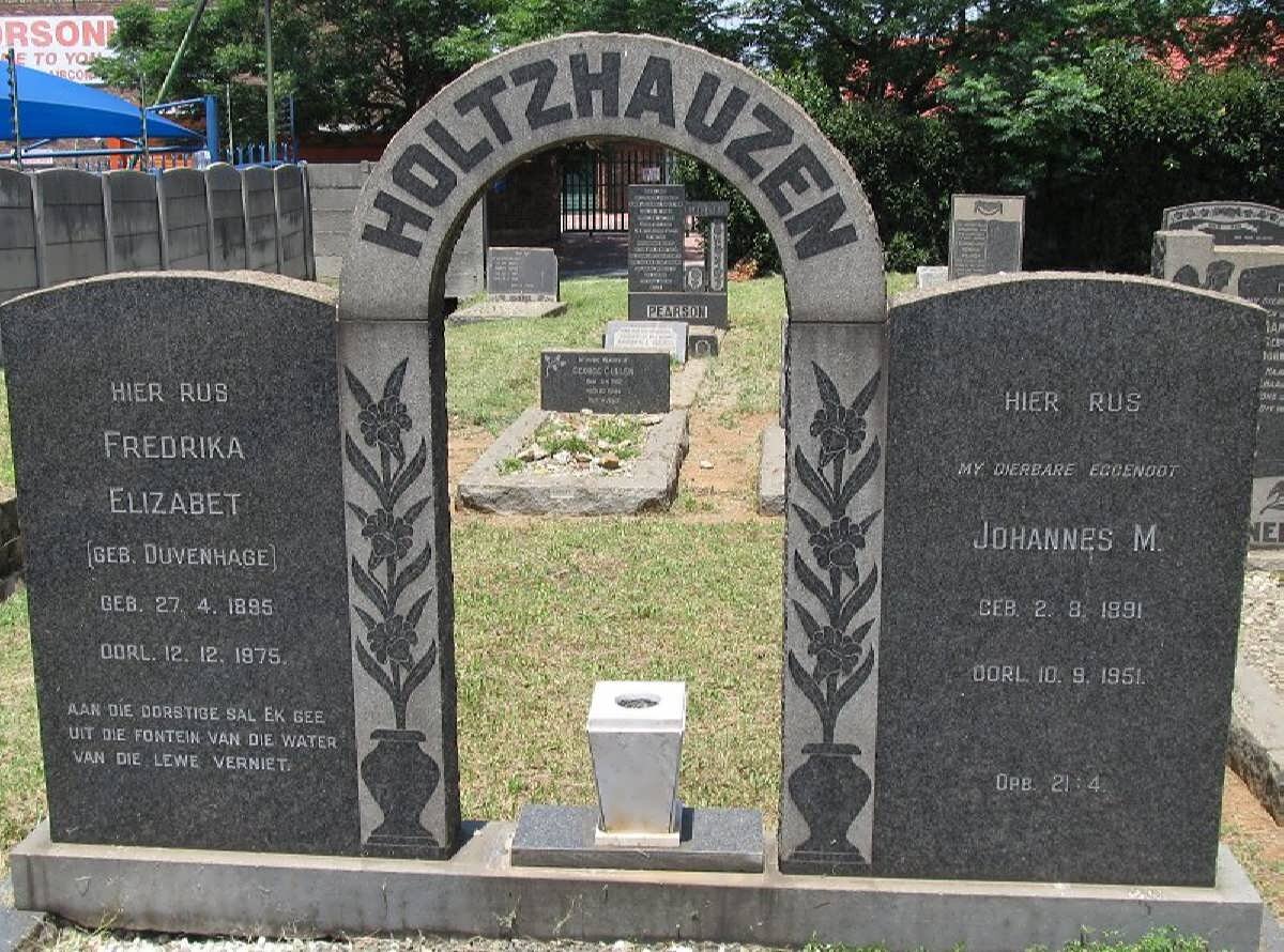 HOLTZHAUZEN Johannes M. 1891-1951 &amp; Fredrika Elizabet DUVENHAGE 1895-1975