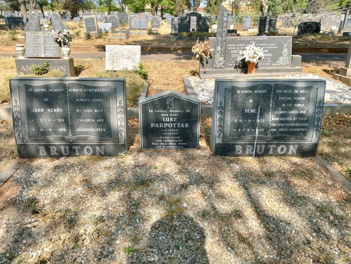 BRUTON John Henry 1919-1979 & Deme 1933-2002 :: PARPOTTAS Luke 2002-2002