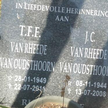 OUDSTHOORN T.F.F., van Rheede van 1949-2011 &amp; J.C. 1944-2008